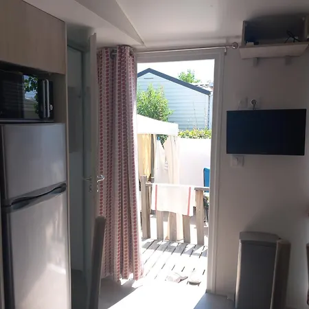 Mobilhome A Saint Aygulf Campsite *